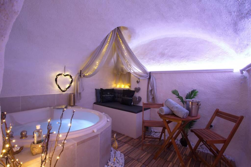 Les Secrets D'Alcove, Nuits Romantiques Avec Spa Aix-en-Provence Kültér fotó