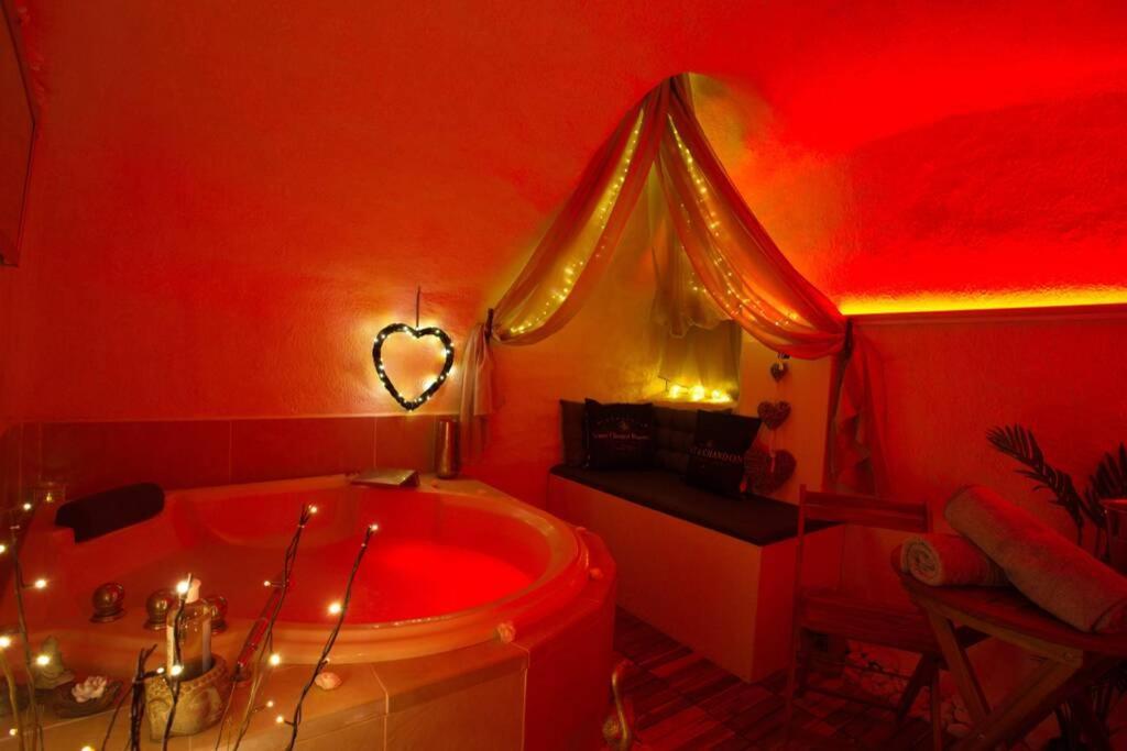 Les Secrets D'Alcove, Nuits Romantiques Avec Spa Aix-en-Provence Kültér fotó