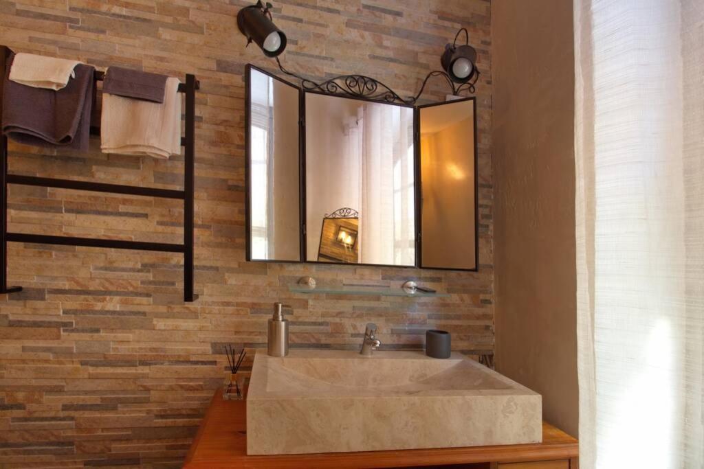 Les Secrets D'Alcove, Nuits Romantiques Avec Spa Aix-en-Provence Kültér fotó