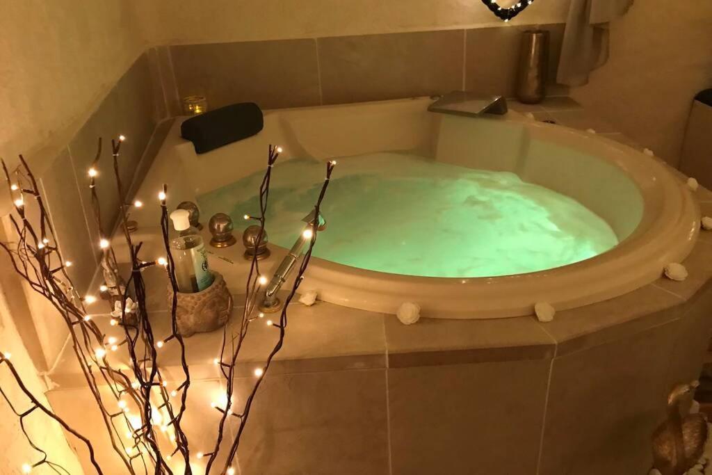 Les Secrets D'Alcove, Nuits Romantiques Avec Spa Aix-en-Provence Kültér fotó